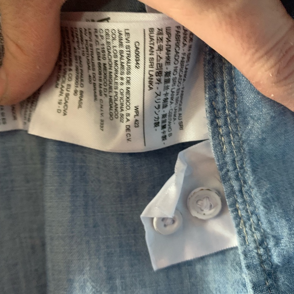 Levi’s Button Down Chambray Top Light Blue With B… - image 4